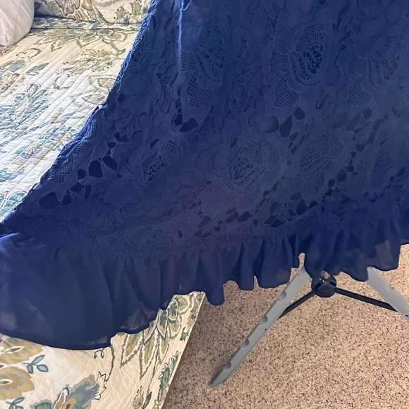 Lulu's Navy Lace Midi Dress - Picture 3 of 8
